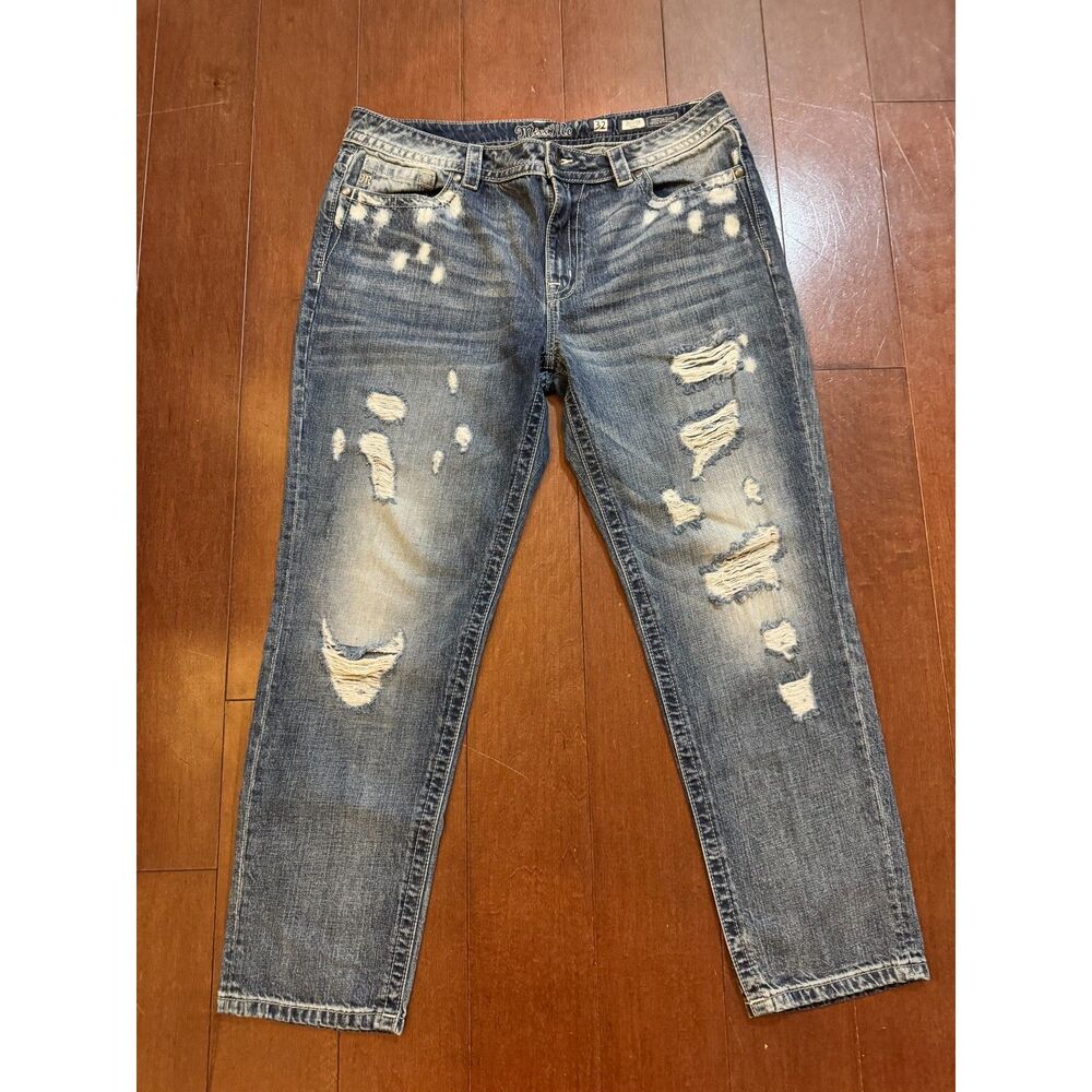 Miss Me Women's 32/28 Distressed Straight Leg Jeans